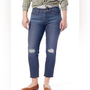 Signature by Levi Strauss & Co. Women's Mid Rise Slim Fit Boyfriend Cut-Off Jean